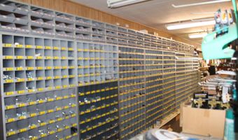 802 N Jefferson St, Ava, MO 65608