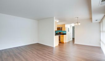 4965 AMERICANA Dr 104, Annandale, VA 22003