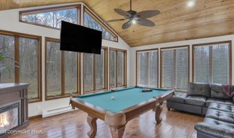 42 Ottomanelli Dr, Albrightsville, PA 18210