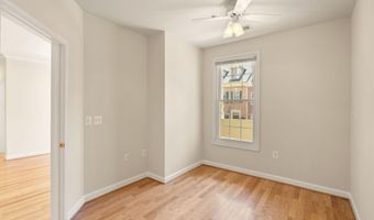 1321 N ADAMS Ct 201, Arlington, VA 22201
