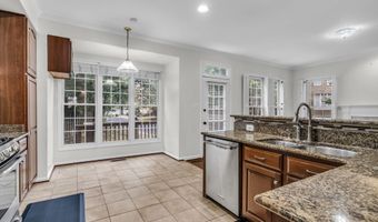 6618 FROST LAKE Ln, Alexandria, VA 22315