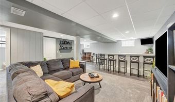 5538 Silverpoint Dr, Cincinnati, OH 45247