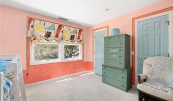 110 Osprey Dr, East Greenwich, RI 02818