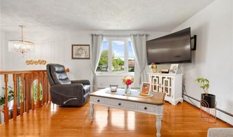 1 Pinehurst Rd, East Providence, RI 02915