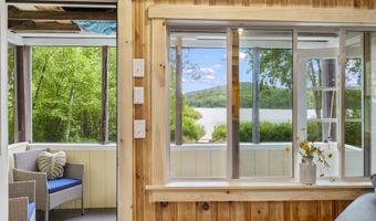 60 Eagle Dr, Barrington, NH 03825