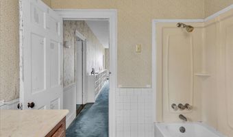 152 Church St, Belfast, ME 04915