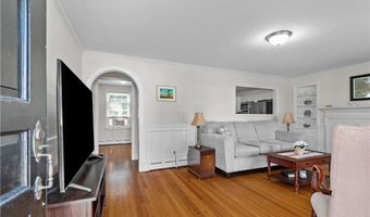 12 Terrace Dr, Bristol, RI 02809
