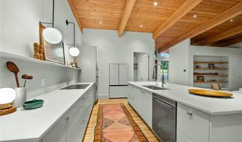 46 W Elvendon Dr, Bella Vista, AR 72715