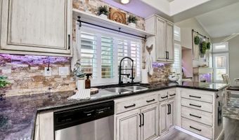 3358 Lake Circle Dr, Fallbrook, CA 92028