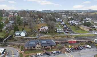 302 SW Front St, Abingdon, VA 24210