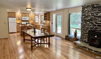 55433 MCKENZIE Hwy, Blue River, OR 97413
