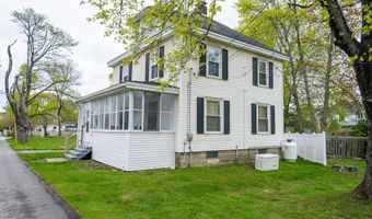 744 Hammond St, Bangor, ME 04401