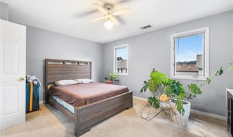 165 Holland St 18, Cranston, RI 02920
