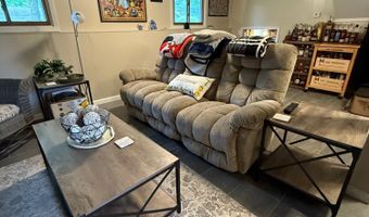 430 SUNSET Dr, Antigo, WI 54409