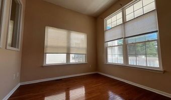 1556 Chapleau Dr, Ann Arbor, MI 48103