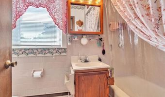 35 N Rose St, East Providence, RI 02914