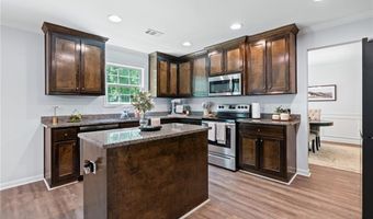 165 6th St, Auburn, GA 30011