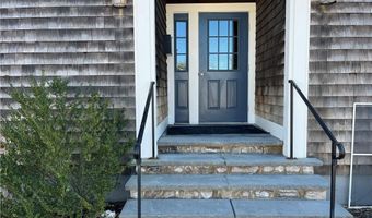 190 E Main Rd 3, Middletown, RI 02842