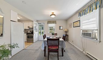 16 Driscoll Rd, Branford, CT 06405