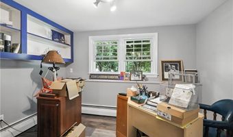 70 Lindley Ave, North Kingstown, RI 02852