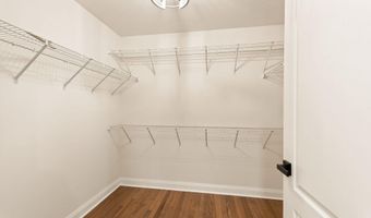 43864 ASHLAWN Ct, Ashburn, VA 20147