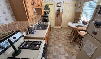131 Hickory Ave, Bergenfield, NJ 07621