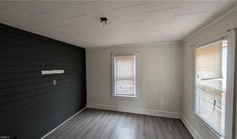 1910 Old Farmer Rd, Asheboro, NC 27205