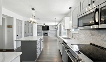 7961 Thornberry Ct, Avon, IN 46123