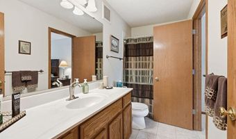 6435 157th St W, Apple Valley, MN 55124