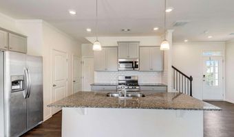 6808 Lake Overlook Ln, Flowery Branch, GA 30542