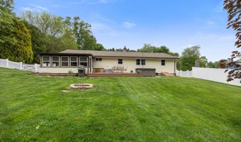 139 Contour Dr, Cheshire, CT 06410
