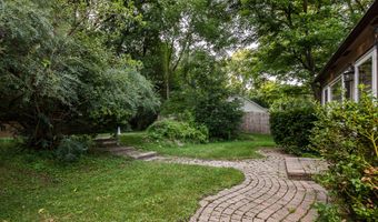 945 Rose Dr, Ann Arbor, MI 48103