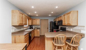 1701 NW 4th St, Abilene, KS 67410