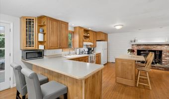 21 Nathaniel Dr, Amherst, NH 03031
