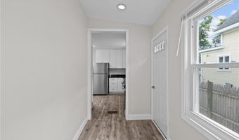 358 Pawtuxet Ave, Warwick, RI 02888