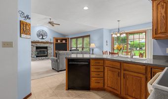 2521 E INGLEWOOD Pl, Appleton, WI 54915
