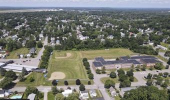 104 7th St, Bangor, ME 04401