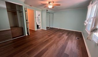 5633 INDEPENDENCE Cir, Alexandria, VA 22312