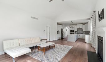 3093 N Spurway Dr, Ann Arbor, MI 48105