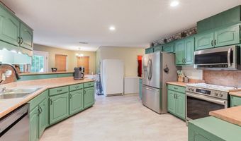 225 Mockingbird Dr, Americus, GA 31719