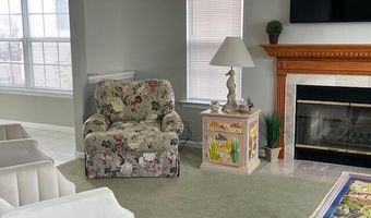 32 Toppinglift Dr, Bayville, NJ 08721