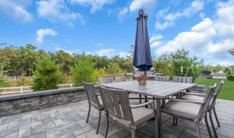 33 Woodchuck Dr, Barnegat, NJ 08005