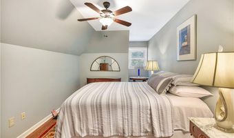910 Chantilly Ln, Anderson, SC 29625