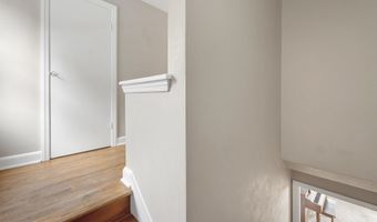 1203 W NORTHLAND Ave, Appleton, WI 54914