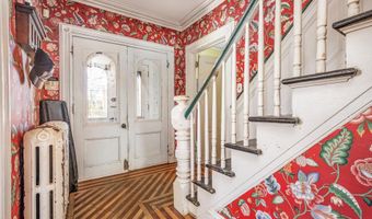 183 Oldfield Ave, Amityville, NY 11701