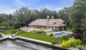 99 Holly Ln, Bayville, NJ 08721