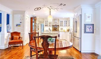 22 Lantern Ln, Barrington, RI 02806