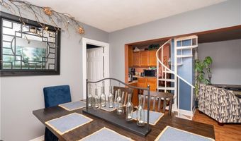 62 SPRING St, Lincoln, RI 02838