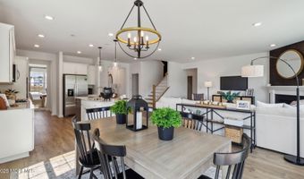 12 E Garfield Ave, Atlantic Highlands, NJ 07716