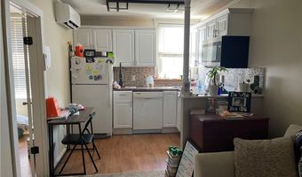 38 Freebody St 205, Newport, RI 02840